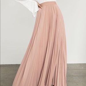 Dallin BCBG Pleated maxi skirt!